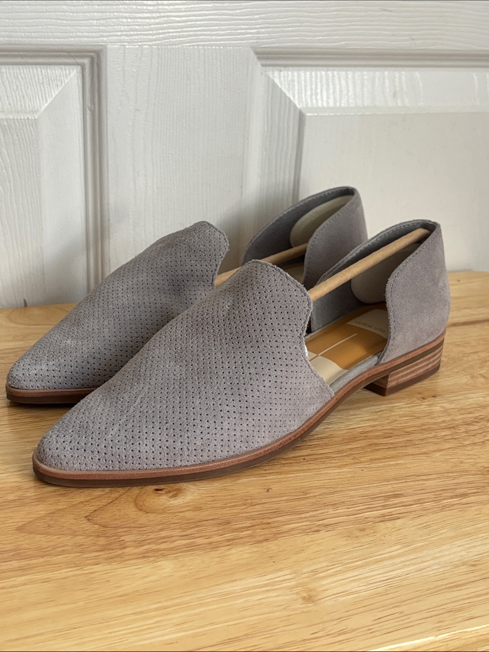 Dolce Vita KELSA Light Gray Leather Perforated Slip-On Almond Toe Loafers size 8